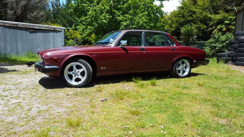 Full size image of 1986 Jaguars XJ6 Series 3 For Sale